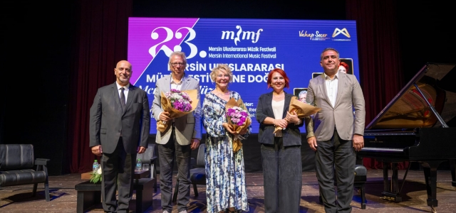   23. MERSİN ULUSLARARASI MÜZİK FESTİVALİ’NİN BAŞLANGIÇ SÖYLEŞİSİ...