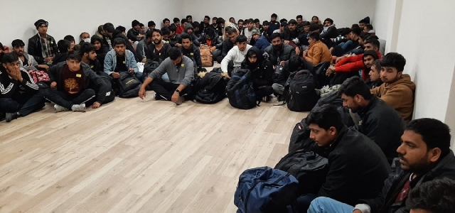 Afyon'da 99 Kaçak Göçmen Yakalandı!