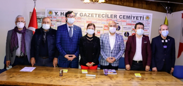 Akdeniz Gazeteciler Federasyonu'nda Bayrak Değişimi