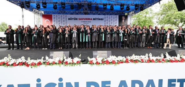 Avukatlar Büyük Savunma Mitinginde Buluştu...