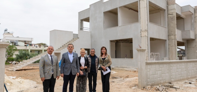 Başkan Özyiğit, inşaatı devam eden projeleri yerinde inceledi...
