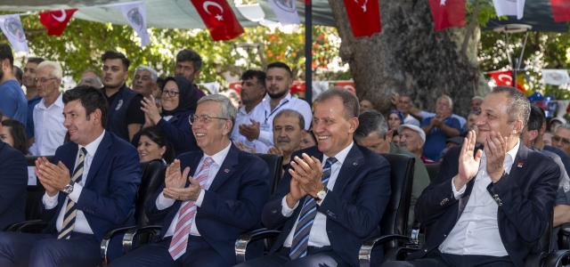 BAŞKAN SEÇER, BAŞKAN YAVAŞ İLE BİRLİKTE “1. MUT ZEYTİN VE ZEYTİNYAĞI FESTİVALİ”NE KATILDI...