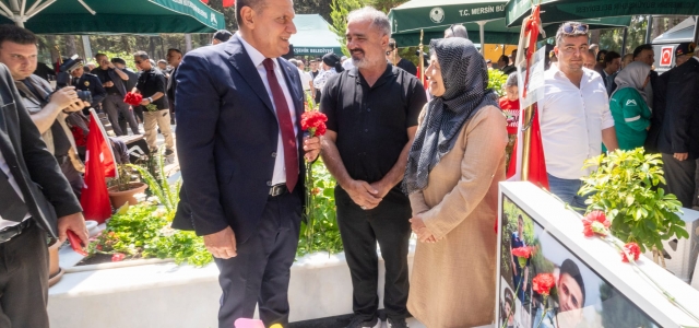  BAŞKAN SEÇER'DEN BAYRAM ARİFESİNDE ŞEHİTLİĞİ ZİYARETİ...