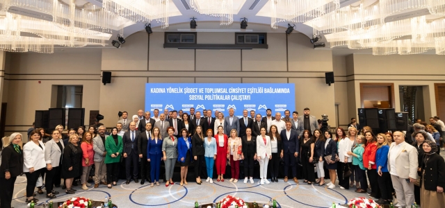 BAŞKAN SEÇER, ‘KADINA YÖNELİK ŞİDDET VE TOPLUMSAL CİNSİYET EŞİTLİĞİ BAĞLAMINDA SOSYAL POLİTİKALAR ÇALIŞTAYI’NDA...