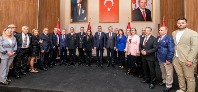 BAŞKAN SEÇER, MERSİN VALİLİĞİ TARAFINDAN DÜZENLENEN BAYRAMLAŞMA PROGRAMINA KATILDI...