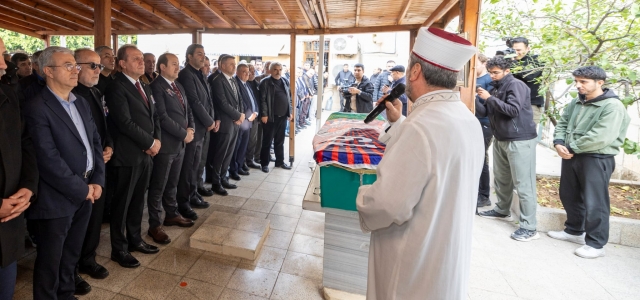 BAŞKAN SEÇER, MİY ONURSAL MENAJERİ HACI BAYRAM BİRİNCİ’NİN CENAZE TÖRENİNE KATILDI...
