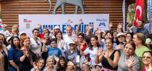 BAŞKAN SEÇER: “TÜM ANNELERİN KARŞISINDA SAYGIYLA EĞİLİYORUM...”