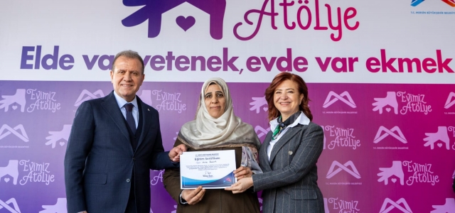 BAŞKAN SEÇER VE MERAL SEÇER, ‘EVİMİZ ATÖLYE’ PROJESİ SERTİFİKA TÖRENİNDE...