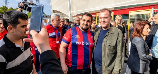 BAŞKAN SEÇER,YENİ MERSİN İDMAN YURDU’NU YALNIZ BIRAKMADI...