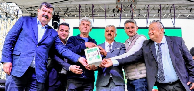 BAŞKAN YILDIZ, 15. ERİK VE KÜLTÜR FESTİVALİNDE...