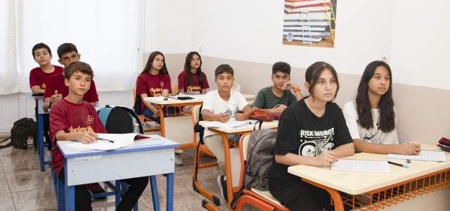 BÜYÜKŞEHİR KURS MERKEZLERİ ÖĞRENCİLERİ GELECEĞE HAZIRLIYOR... 