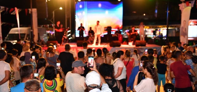 BÜYÜKŞEHİR’DEN KIZKALESİ’NDE MUHTEŞEM KONSER...
