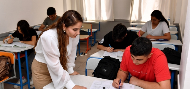 BÜYÜKŞEHİR’İN EĞİTİMDE SAĞLADIĞI FIRSAT EŞİTLİĞİ, MEYVELERİNİ VERİYOR...