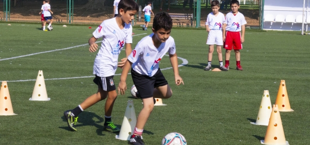 BÜYÜKŞEHİR’İN FUTBOL KURSLARI...