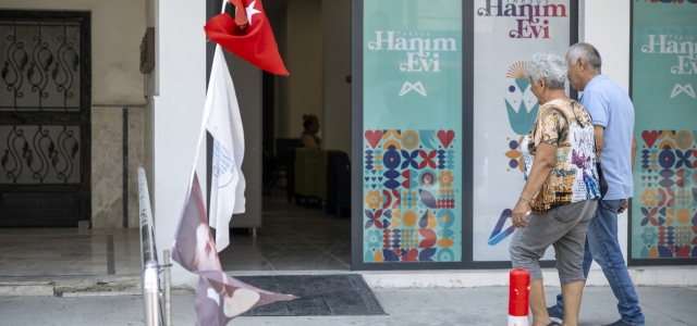BÜYÜKŞEHİR’İN HANIM EVİ’NİN EV KONFORUNDAKİ HİZMETİ KADINLARI MEMNUN EDİYOR...