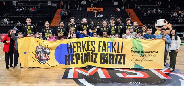 CARETTALAR EVİNDE YENİLMİYOR...