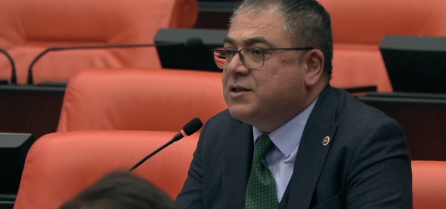 CHP’Lİ EVRİM KARAKOZ, “ZEYTİN ÜRETİCİSİ VE ZEYTİNYAĞI ÜRETİCİSİ ZORDA...”
