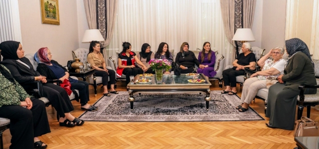  DUDU İREM TOROS; ANNELER GÜNÜ KAPSAMINDA ANNELERİ VALİLİK KONUTU’NDA AĞIRLADI...