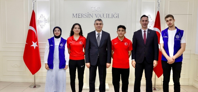Gençlerden Vali Toros’a ziyaret...