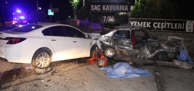Manisa'da Korkunç Kaza: 4 Ölü, 2 Ağır Yaralı