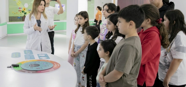 MERCAN’IN ATÖLYELERİNDE ‘MİNİK MUCİTLER’ YENİ BİLGİLER KEŞFEDİYOR...