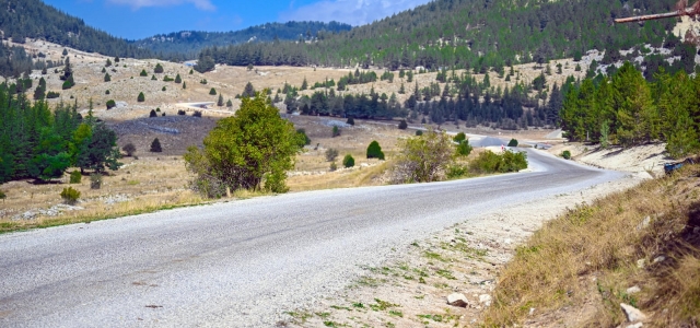  Mersin Büyükşehir kırsalda yol mesafelerini kısaltıyor...