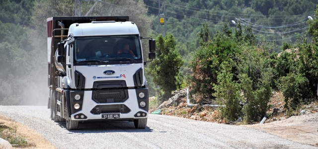 MERSİN BÜYÜKŞEHİR’DEN, ERDEMLİ KIRSALINDA YOL ÇALIŞMASI...