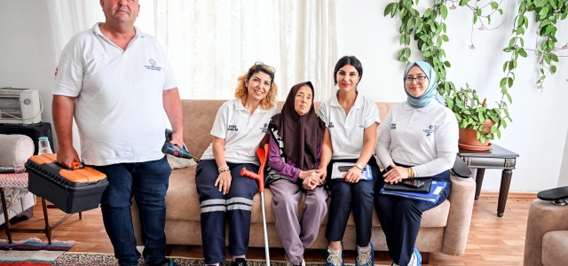   MERSİN BÜYÜKŞEHİRDEN, YAŞLI VATANDAŞLARA DESTEK...