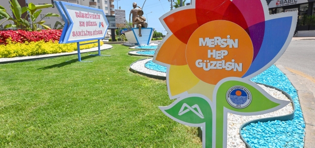   MERSİN BÜYÜKŞEHİR’İN PARK VE BAHÇELER EKİPLERİ KENTİ YAZA HAZIRLADI...