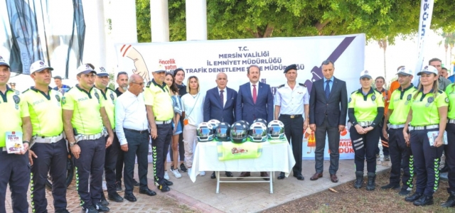 MERSİN EMNİYET MÜDÜRLÜĞÜNDEN KASK DAĞITIMI