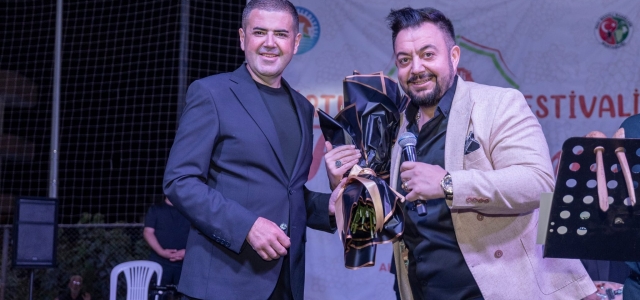  MEZİTLİ’DE 6. ÖRTÜALTI ÜZÜM FESTİVALİ COŞKULU GEÇTİ...