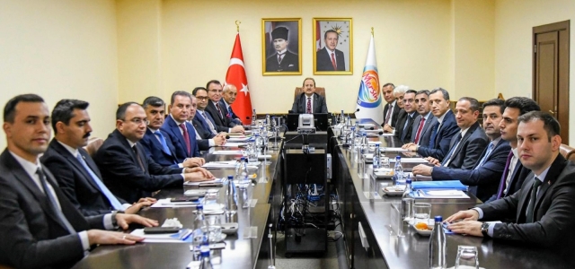 MÜLKİ İDARE AMİRLERİ DEĞERLENDİRME VE KOORDİNASYON TOPLANTISI VALİ PEHLİVAN BAŞKANLIĞINDA GERÇEKLEŞTİRDİ...