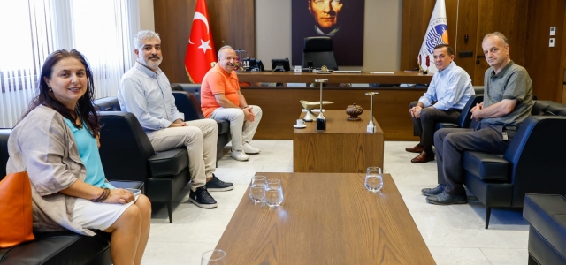 Paris Trabzonlular Derneğinden Başkan Abdullah Özyiğit’e teşekkür ziyareti...