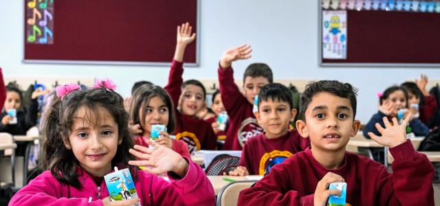 “SÜT SENİN GURUR MERSİN’İN” PROJESİ İLE MERSİN’DE HER ÇOCUK SÜTE ERİŞİYOR...
