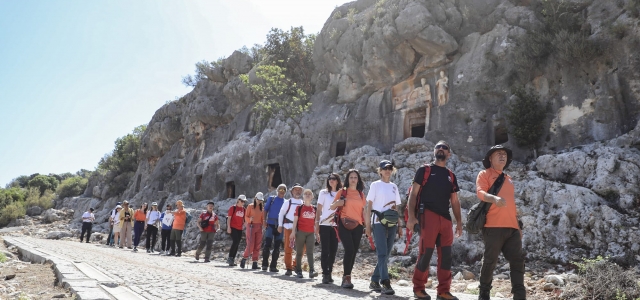  ‘TARİHİ KİLİKYA PROJESİ’NDE ZİYARETÇİLER ANTİK ÇAĞ’A UZANAN TARİHİ YOLCULUK YAPTILAR...