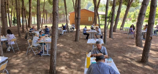 Tarsus Gençlik Kampı’nda Emeklilerin Mutlu Günü