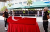 VALİ TOROS, CENAZE TÖRENİNDE...