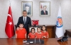 VALİ TOROS, İLKOKUL ÖĞRENCİLERİYLE...