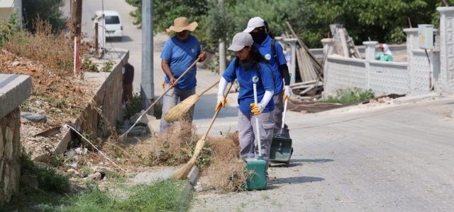  TOROSLAR BELEDİYESİ’NDEN ÇEVRE TEMİZLİĞİ SEFERBERLİĞİ...