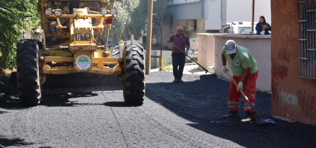  TOROSLAR’DA ASFALT ÇALIŞMALARI SÜRÜYOR...
