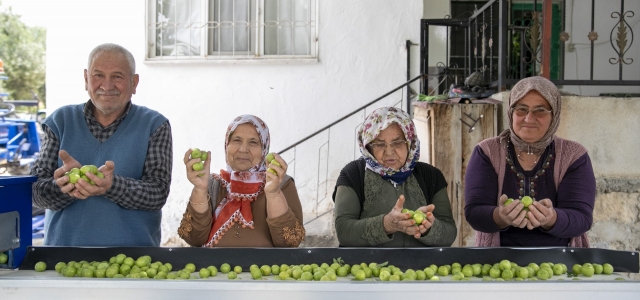 ÜRETİCİLER BÜYÜKŞEHİR’İN DESTEĞİ İLE HEM ZAMAN HEM MADDİ KAZANÇ SAĞLIYOR...