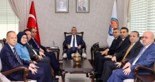  TİCARET BAKANI ÖMER BOLAT’TAN VALİ TOROS’A ZİYARET...