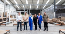 MERSİN BÜYÜKŞEHİR’LE KADIN ELİ MOBİLYA SEKTÖRÜNE DE DEĞDİ...