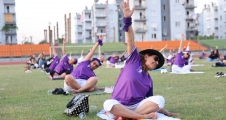     Toroslar’da 300 Kadın Yoga Yaptı...
