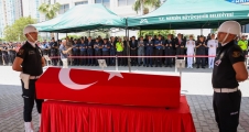   VALİ TOROS, CENAZE TÖRENİNDE...