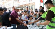  TOROSLAR’DA AŞURE İKRAMINA İLGİ...