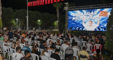  MERSİNLİLER YARI FİNAL COŞKUSUNU DEV EKRANDA İZLEDİ...