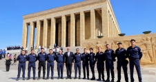 MERSİN BÜYÜKŞEHİR İTFAİYECİLERİ ATA’NIN HUZURUNDA...