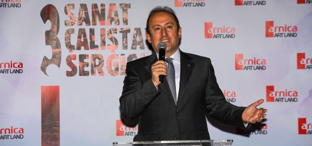 VALİ PEHLİVAN, ARNİCA ARTLAND 3. SANAT ÇALIŞTAYI SERGİSİ’NDE...