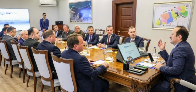 VALİ PEHLİVAN, MUT ORGANİZE SANAYİ BÖLGESİ TOPLANTISI’NDA...